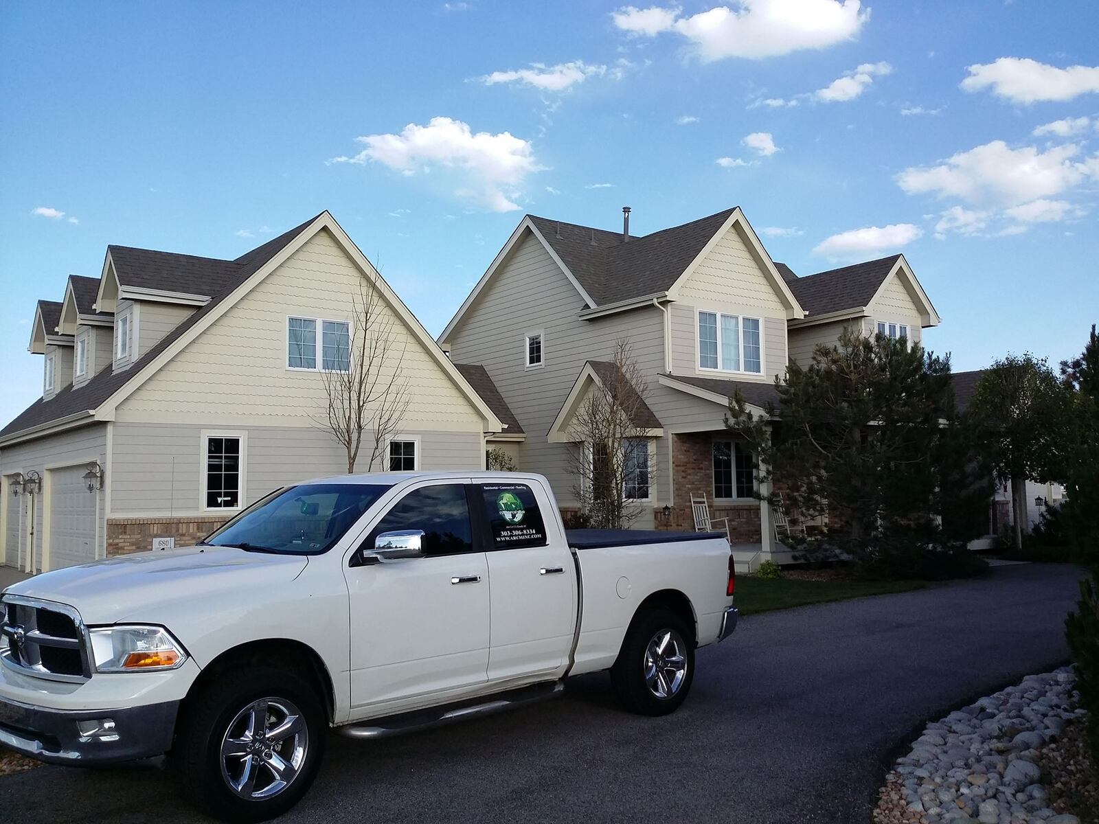 Home in Lone Tree, Colorado with a freshly installed asphalt shingle roof by ARCM Roofing